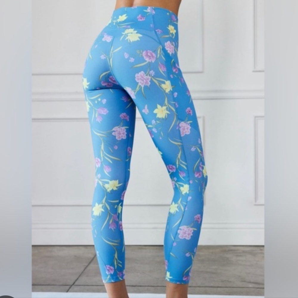 Fabletics PureLuxe Oasis Blue High Waisted 7/8 Leggings Daffodil Dream Large